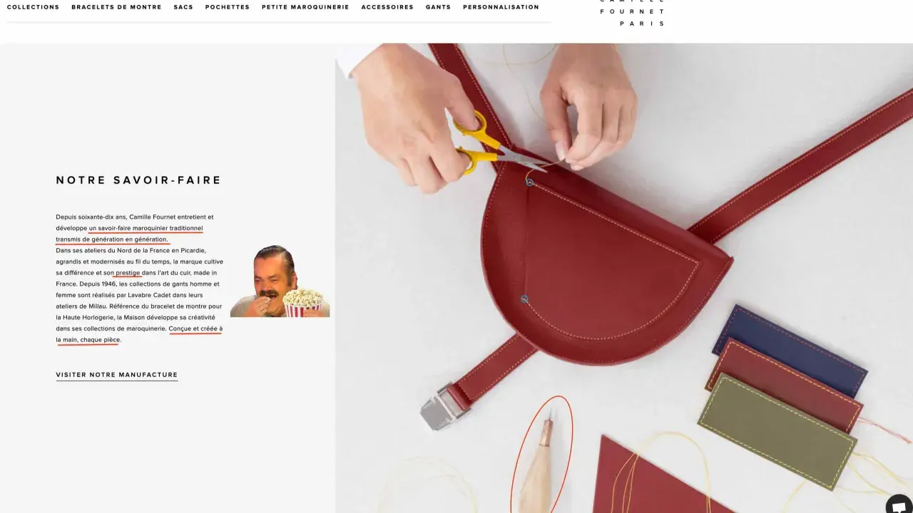 Mains expertes cousant un sac en cuir rouge, symbolisant l'artisanat de luxe et le savoir-faire traditionnel de Camille Fournet.